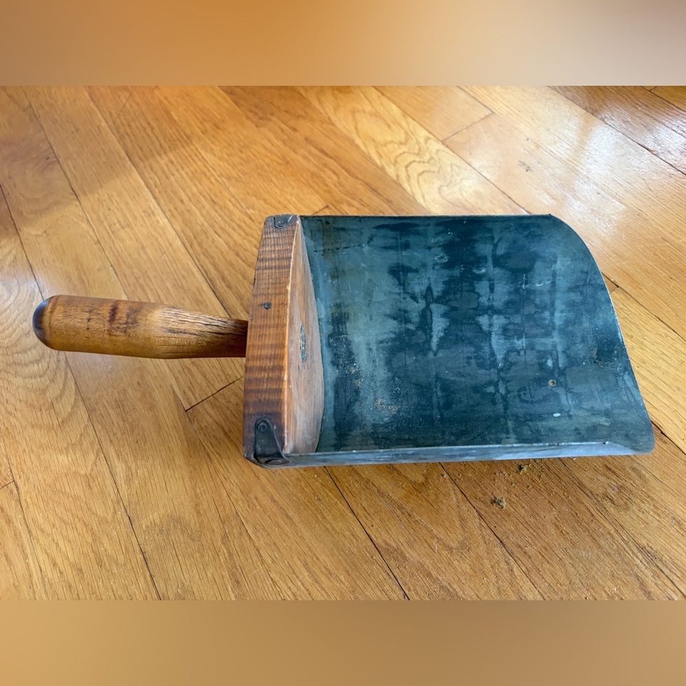 Antique Primitive Farmhouse Wood & Metal Barn Feed Ice Scoop 13” long